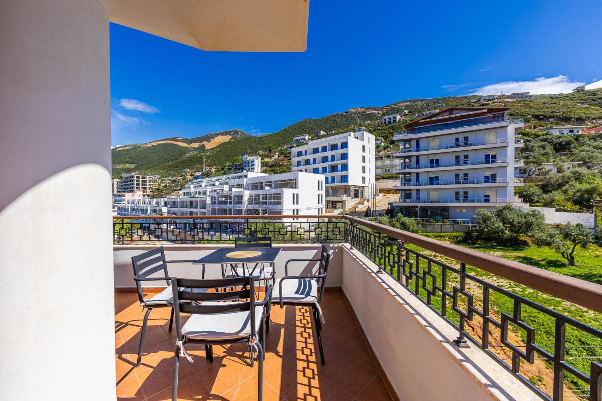 Melon Apartments Vlorë Εξωτερικό φωτογραφία