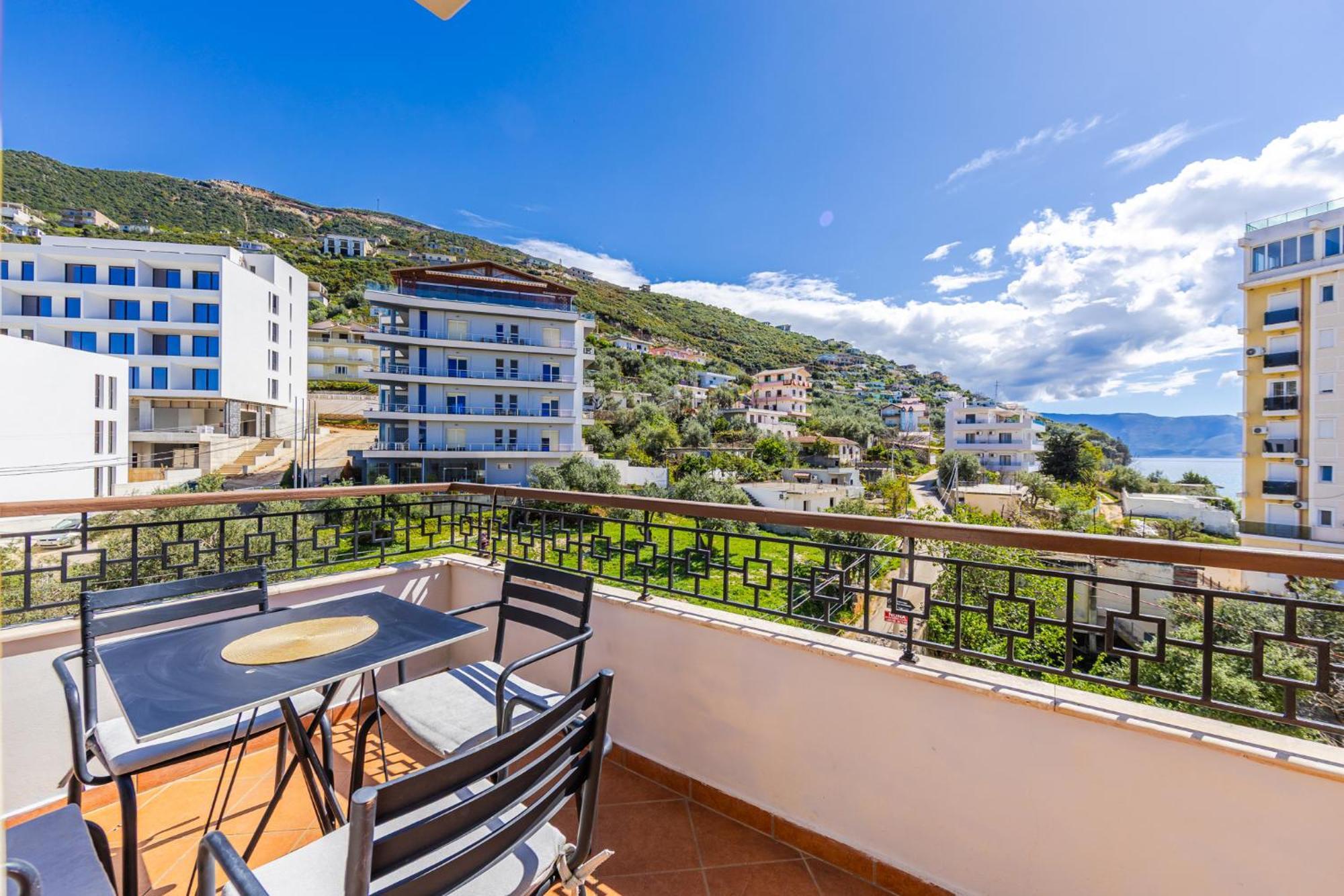 Melon Apartments Vlorë Εξωτερικό φωτογραφία